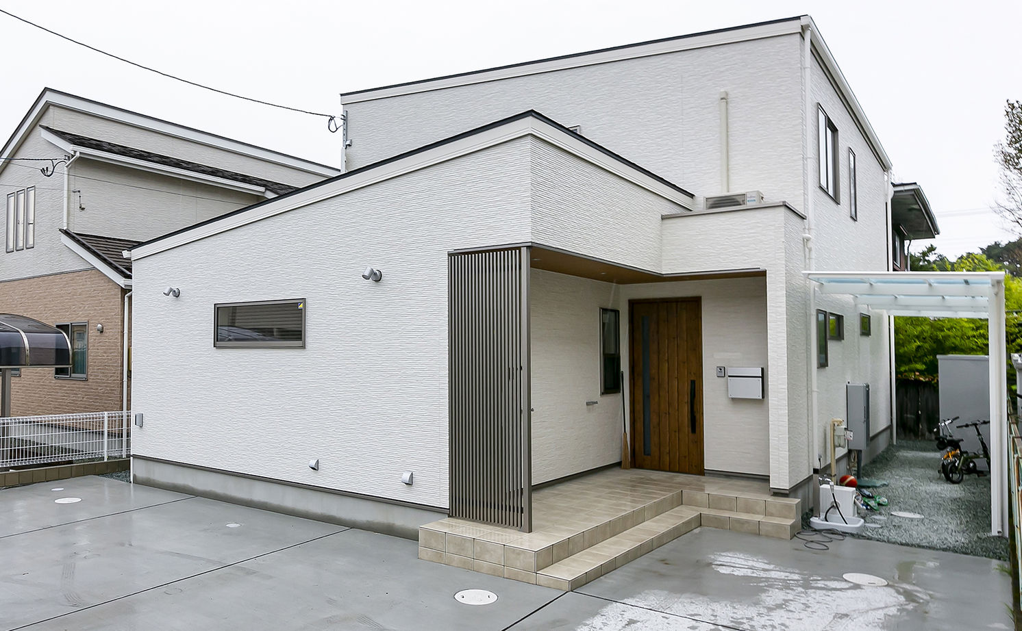 ゆとりと開放感、動線を重視したこだわりの住まいに事務所も併設