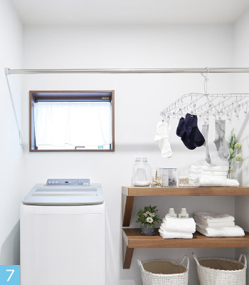 室内干しのできる便利なランドリールーム。忙しい日には、洗濯の時間を短縮できます。